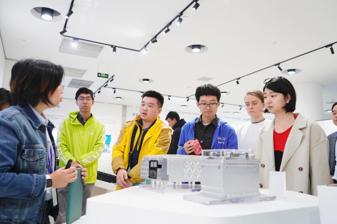 20231125-发现中国智慧,洞察中国发展——2023年太阳集团tyc5997“洞察中国”全球胜任力社会实践纪实-“洞察中国”福建实践支队-“洞察中国”福建实践支队赴宁德时代参观交流.jpg