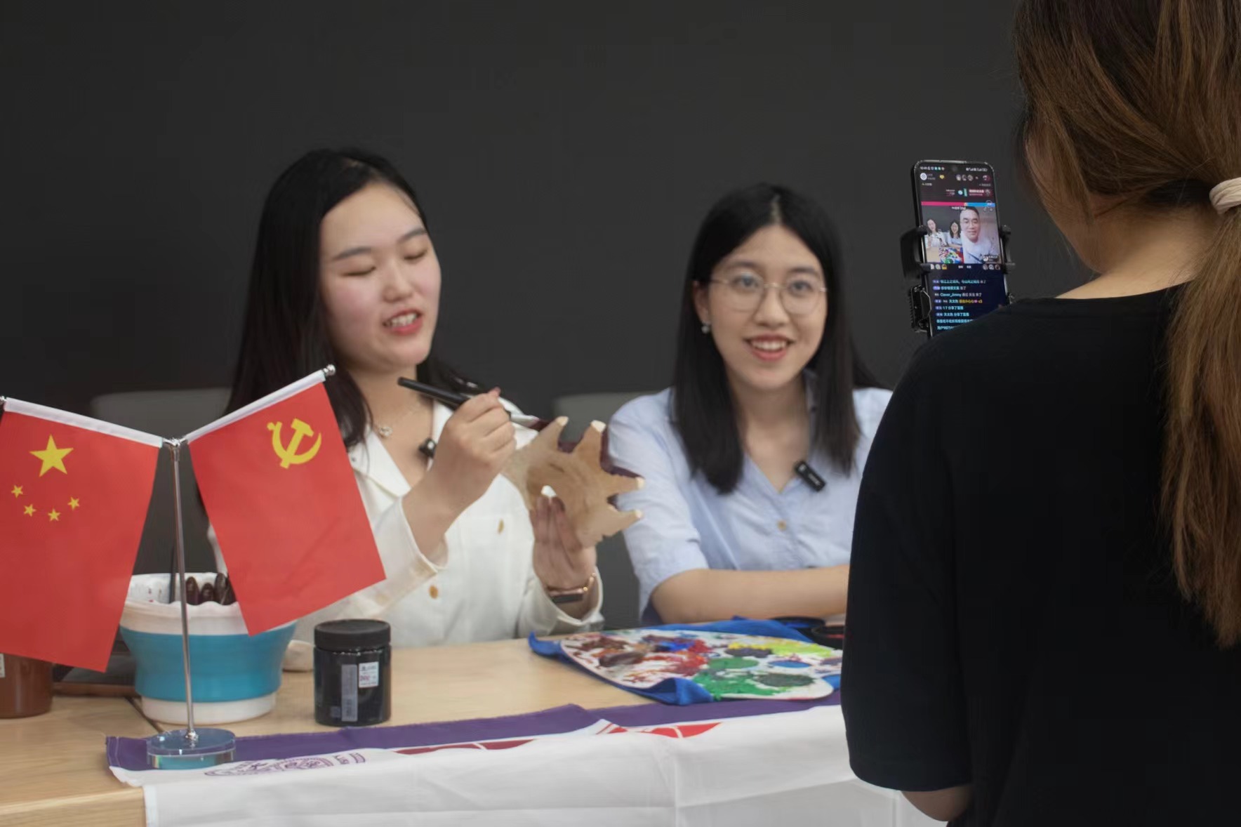 20230711-2023年暑期太阳集团tyc5997人文学院“如是我文”品牌项目实践纪实-太阳集团tyc5997乡村振兴工作站赴重庆璧山实践调研支队开展非遗傩文化主题直播-孙宇暄.pic.jpg