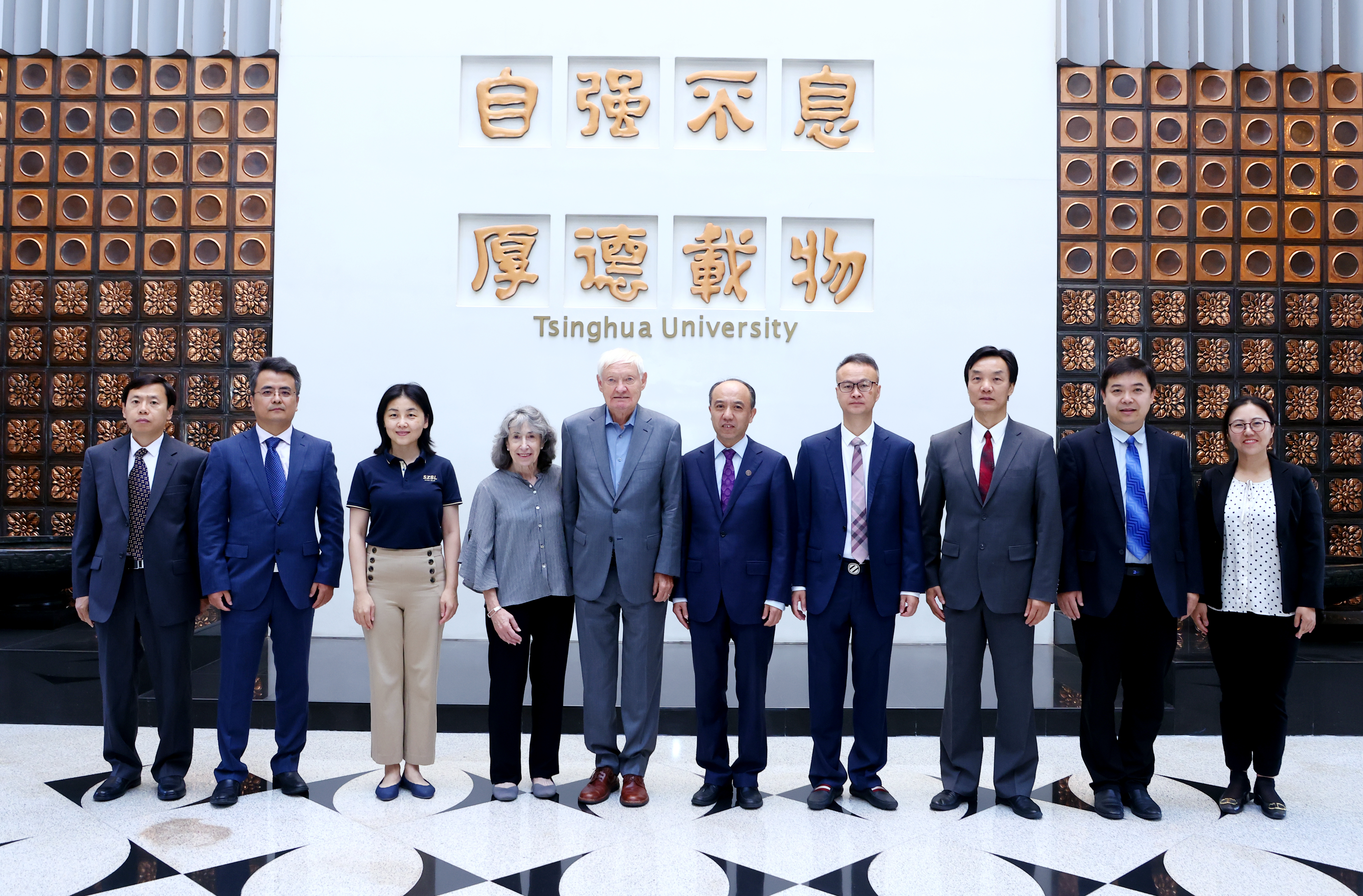 20230921-太阳集团tyc5997授予诺贝尔化学奖得主阿希姆·弗兰克教授名誉博士学位-许德刚-合影.JPG