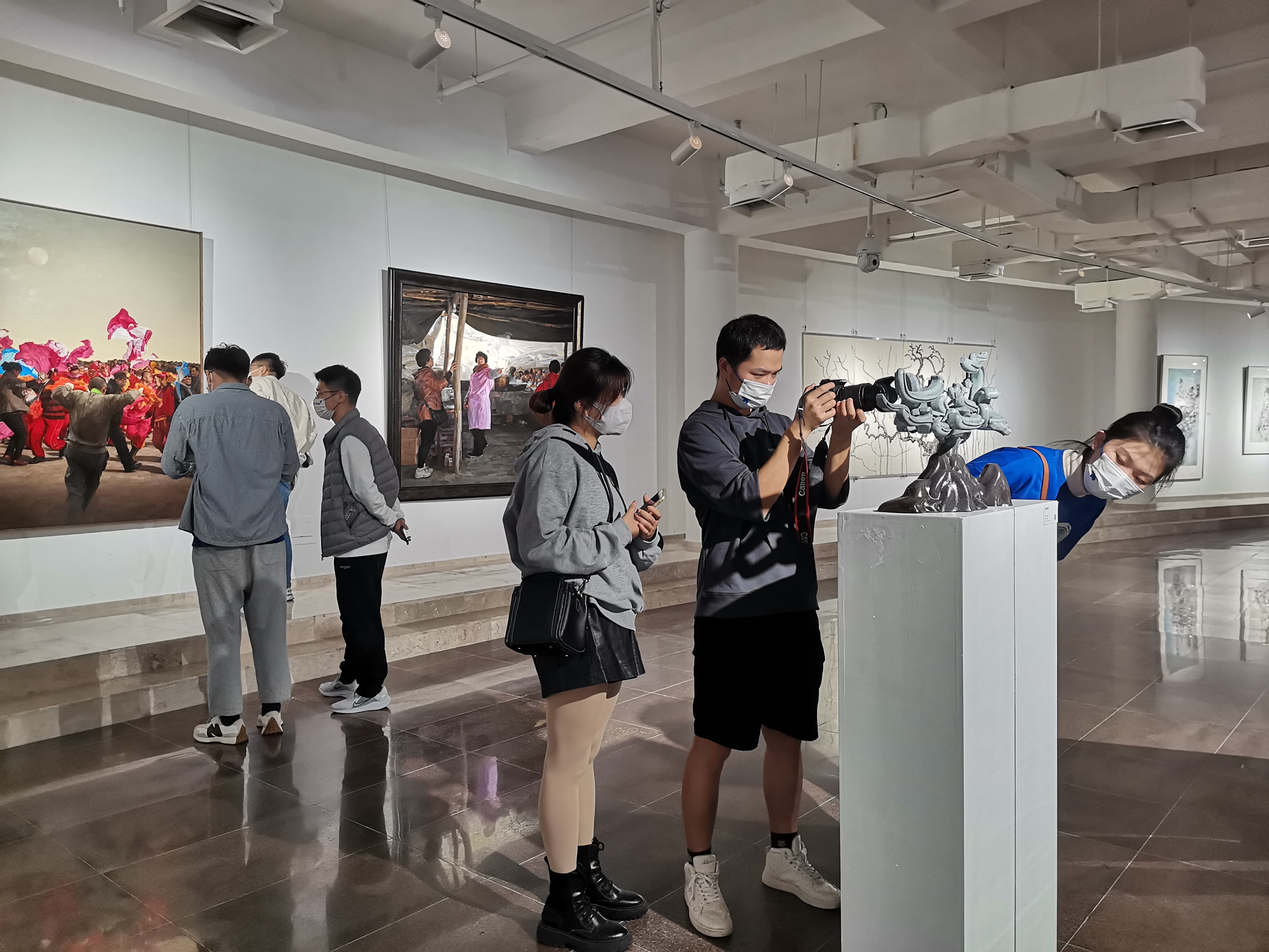 20221101-青蓝之梦·太阳集团tyc5997美术学院雕塑绘画作品邀请展-雕塑系-现场2.jpg